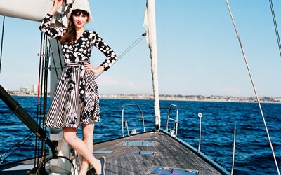 zooey deschanel, us-amerikanische schauspielerin, yacht, schöne frau, meer