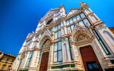 Florencia, la arquitectura antigua, la basílica de Santa Croce, verano, Italia