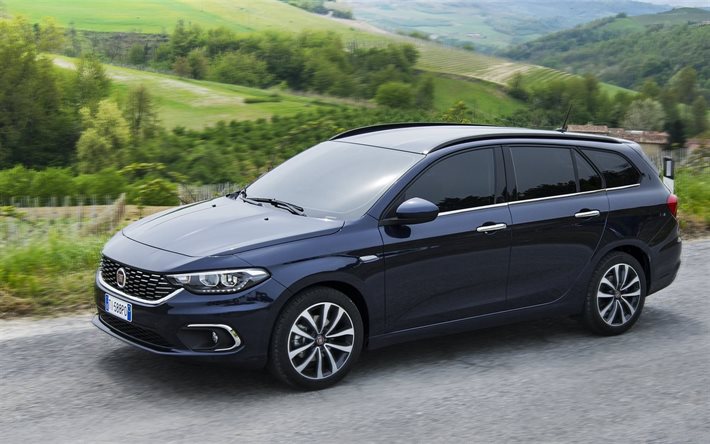 les wagons, sur route, en 2016, la Fiat Tipo, break, bleu fiat