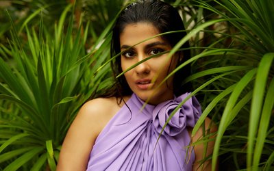 shreya dhanwantary, retrato, atriz indiana, modelo de moda indiana, mulher bonita, vestido roxo