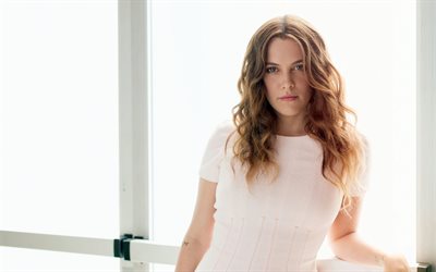 Riley Keough, beauty, actress, blonde, photoshoot, The Wrap