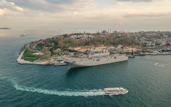 tcg anadolu, l 400, istanbul, soirée, navire d'assaut amphibie turc, marine turque, panorama d'istanbul, turquie, navires de guerre turcs