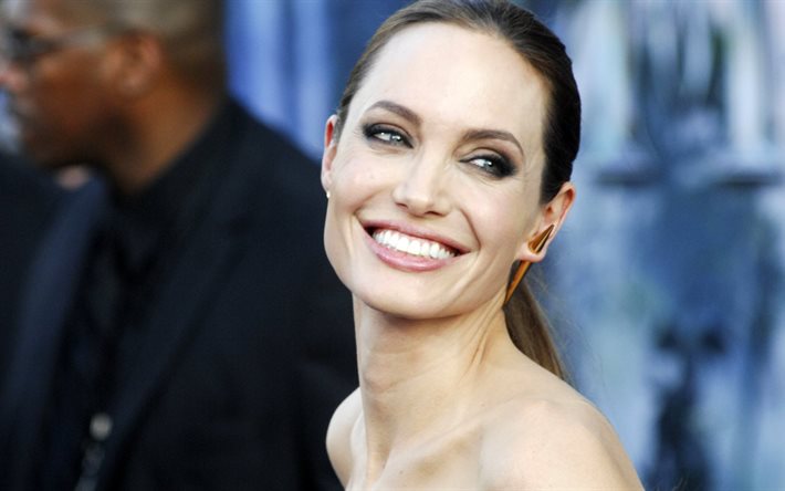 premiere, angelina jolie, actress, maleficent, smile
