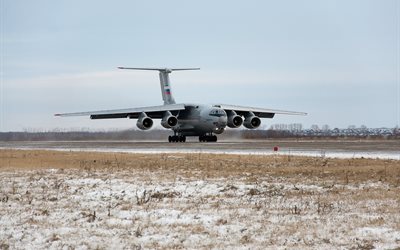 90a, la il 76, el aterrizaje en el aeródromo, proyecto 476, de transporte militar