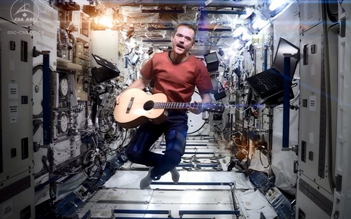 गिटार, क्लिप, क्रिस hadfield, अंतरिक्ष यात्री, गीत, अंतरिक्ष विषमता, डेविड बॉवी, आईएसएस