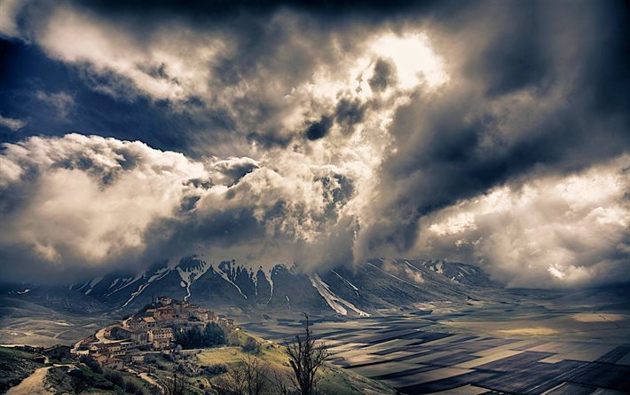 el pueblo, el valle, la naturaleza, el paisaje, las nubes, la montaña, el cielo, las montañas, los alpes, italia