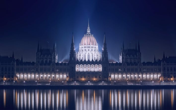 हंगरी का संसद भवन, रात, बुडापेस्ट, हंगरी