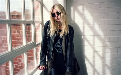 Taylor Momsen, actress, beauty, blonde, photoshoot, MTV UK