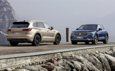 Volkswagen Touareg, en 2018, le nouveau bleu Touareg, VUS de luxe, vue de face, vue de l'arrière, de nouveaux beige Touareg, Volkswagen