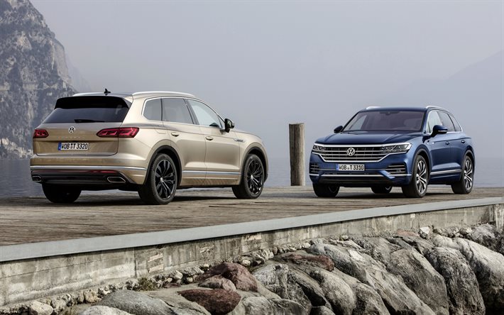 Volkswagen Touareg, 2018, yeni mavi Touareg, lüks SUV, ön görünüm, arka görünüm, yeni bej Touareg, Volkswagen