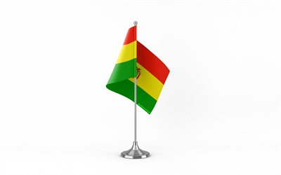 4k, bolivian pöytälippu, valkoinen tausta, bolivian lippu, bolivian lippu metallitikulla, kansalliset symbolit, bolivia, euroopassa