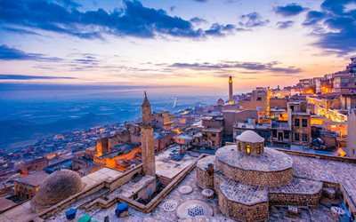 mardin, soirée, coucher de soleil, mosquée, lumières de la ville, panorama de mardin, paysage urbain de mardin, turquie