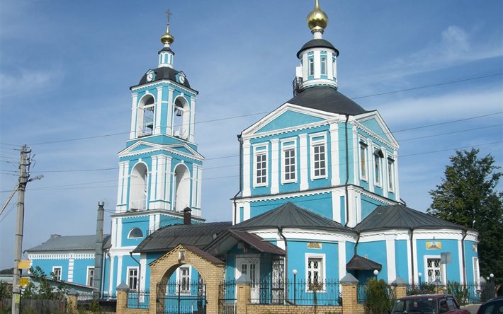sergiev posad, en la ciudad de la región de moscú, la iglesia de piedra
