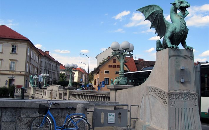 la estatua, la arquitectura, la capital, la ciudad de liubliana, eslovenia