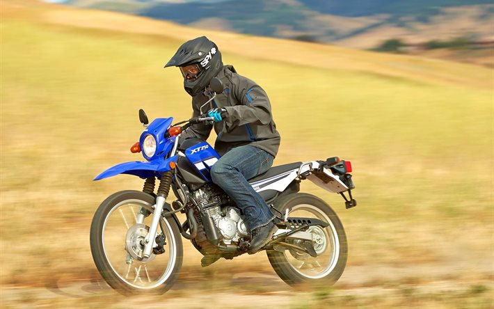 2015 yamaha xt250, la velocidad de la motocicleta, casco