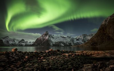 ilhas lofoten, luzes do norte, noite, a margem do lago, noruega