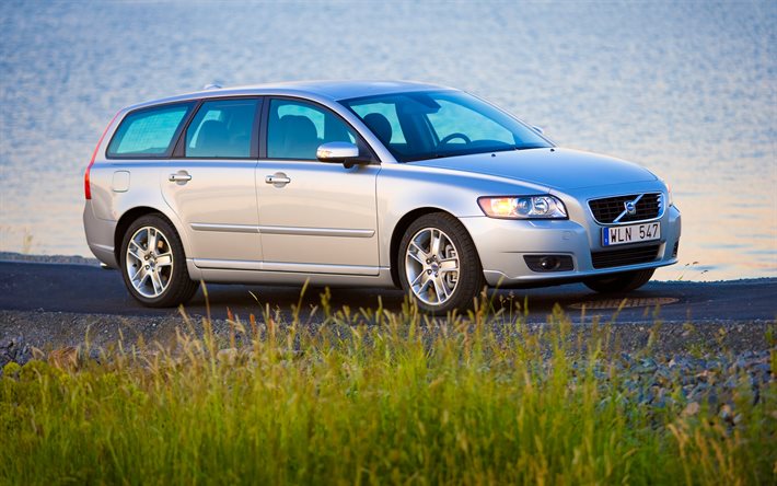 Volvo V50 T5, 4k, road, 2009 cars, wagons, Silver Volvo V50, 2009 Volvo V50, swedish cars, Volvo