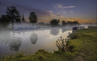 die themse, lechlade, gloucestershire, nebel