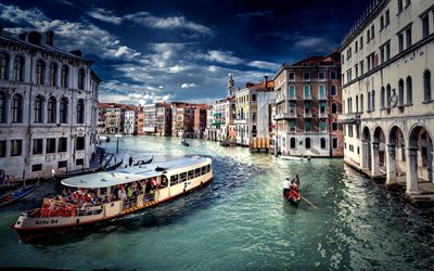 Venise, des bateaux, des maisons, téléphérique, d'un canal, Italie