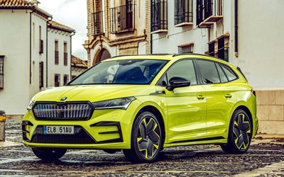 4k, skoda enyaq rs iv, calle, cruces, 2023 coches, hdr, skoda enyaq amarillo, 2023 skoda enyaq, coches checos, skoda