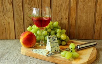 queso, uvas blancas, una botella de vino, de vino blanco