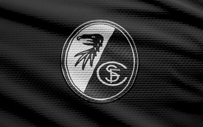 scフライブルクファブリックロゴ, 4k, 黒い布の背景, ブンデスリーガ, ボケ, サッカー, scフライブルクのロゴ, フットボール, scフライブルクのエンブレム, scフライブルク, ドイツのフットボールクラブ, freiburg fc