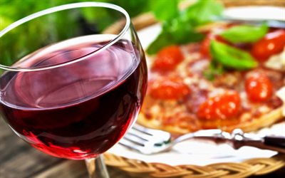 el vino tinto, el vidrio, la pizza, la comida italiana