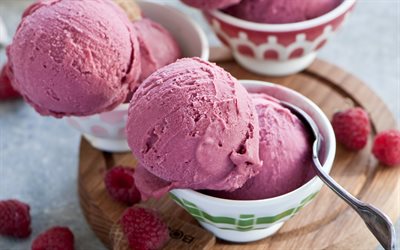 malinovo morozivo, ice cream balls, raspberry ice cream, dessert