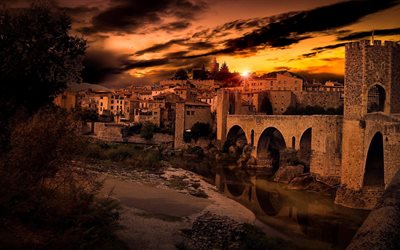 İspanya, besalú, Eski Şehir, akşam