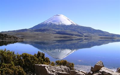 vulkanen parinacota vulkan, chile, vulkanen parinacota, berg pomerape, sjön chungara