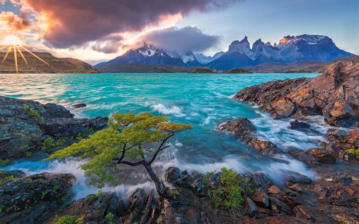 Torres delsunrise, lago, lago azul, montañas, Patagonia, Chile, el Lago Pehoé, por la mañana, las olas, Paine, Cuernos del Paine