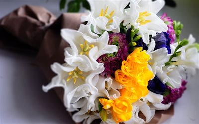 a bouquet of flowers, beautiful flowers, white flowers