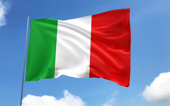 फ्लैगपोल पर इटली का झंडा, 4k, यूरोपीय देश, नीला आकाश, इटली का झंडा, लहरदार साटन झंडे, इतालवी राष्ट्रीय प्रतीक, झंडे के साथ झंडा, इटली का दिन, यूरोप, इटली