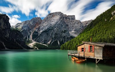 Braies Gölü, dağlar, Dolomites'in, yaz, Güney Tirol, Pragser Wildsee, İtalya