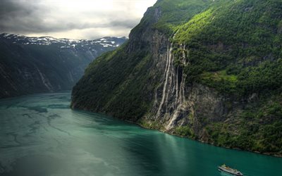 le fjord, chute d'eau, le rock, le grand lac