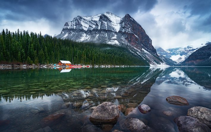 Canadá, Alberta, lago, invierno, montañas, casa, nubes