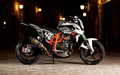 de nuit, parking, 2016, la KTM Duke Stunt, des motos sportives