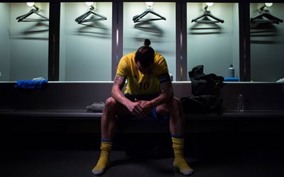 les stars du football, Zlatan Ibrahimovic, joueur de football, vestiaire, Suède