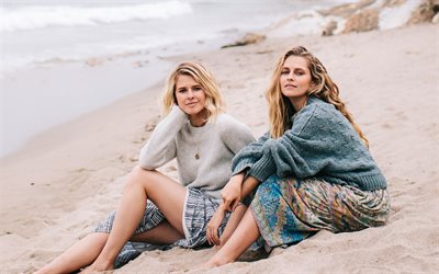 sarah wright olsen, teresa palmer, actrices américaines, photoshoot, plage, actrices populaires, stars américaines