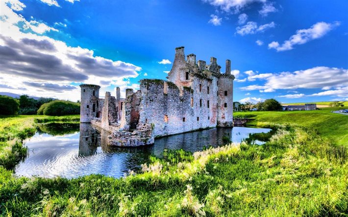 Caerlaverock Castle, yaz, göl, HDR, İskoçya