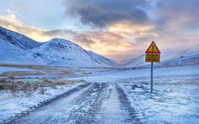 montanhas, estrada, placa, islândia