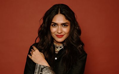 Mrunal Thakur, portrait, indian celebrity, Bollywood, movie stars, brunette woman, pictures with Mrunal Thakur, indian actress, Mrunal Thakur photoshoot