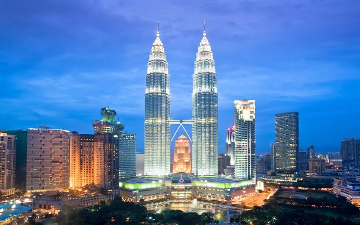 Kuala Lumpur, le Petronas Towers, notte, grattacieli, Malesia