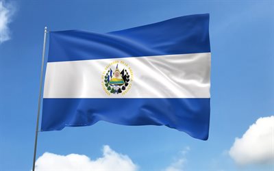 drapeau du salvador sur mât, 4k, pays d'amérique du nord, ciel bleu, drapeau du salvador, drapeaux de satin ondulés, drapeau salvadorien, symboles nationaux salvadoriens, mât avec des drapeaux, jour du salvador, amérique du nord, le salvador
