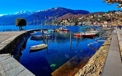 Svizzera, Ascona, il molo, il lago, le montagne, barche