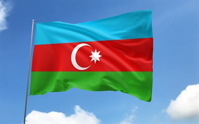 azerbaidžanin lippu lipputankoon, 4k, aasian maat, sinitaivas, azerbaidžanin lippu, aaltoilevat satiiniliput, azerbaidžanin kansalliset symbolit, lipputanko lipuilla, azerbaidžanin päivä, aasia, azerbaidžan