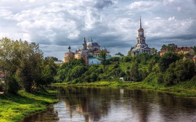 Cattedrale dei Santi Boris e Gleb, estate, fiume, della Cattedrale e del Monastero, hdr, Torzhok, Russia