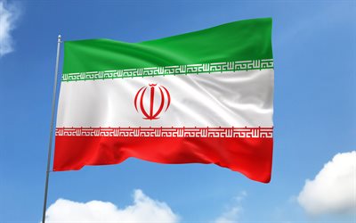 iran flagge am fahnenmast, 4k, asiatische länder, blauer himmel, flagge des iran, gewellte satinfahnen, iranische flagge, iranische nationalsymbole, fahnenmast mit fahnen, tag des iran, asien, iran