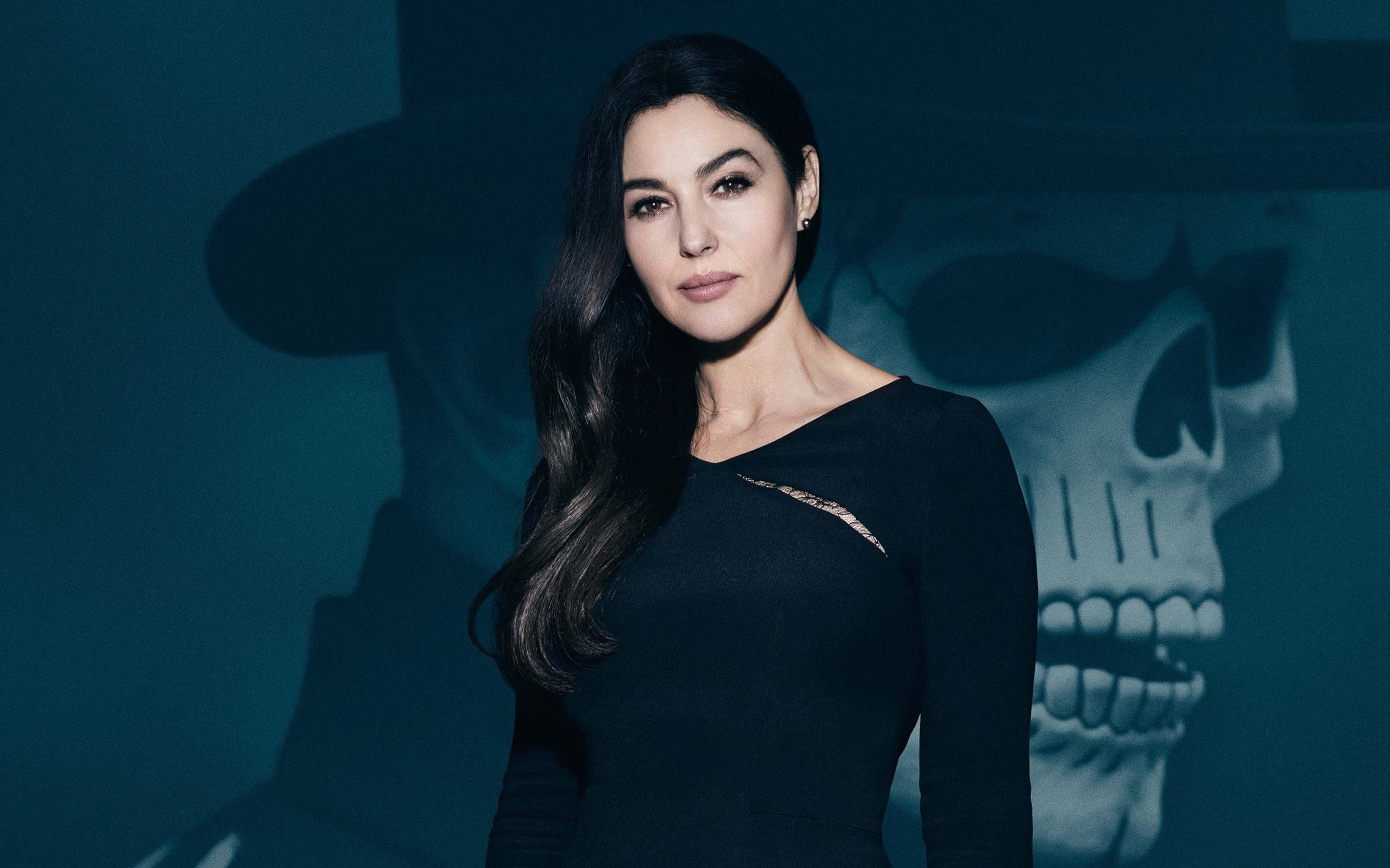 Herunterladen Hintergrundbild Monica Bellucci Schauspielerin Schone Frauen Italienische Schauspielerin Mode Modell Spectre 007 Mit Einer Auflosung Zu Uberwachen 2560x1600 Bilder Auf Dem Desktop