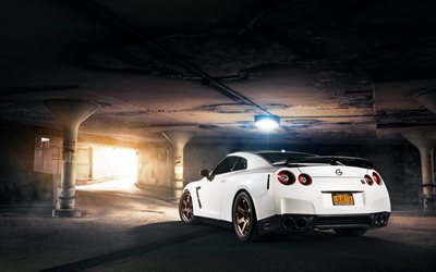 Nissan GT-R R35, tuning, auto sport, bianco coupe